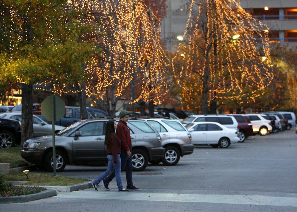 Nov. 28-Dec. 24: Lights On at Utica Square